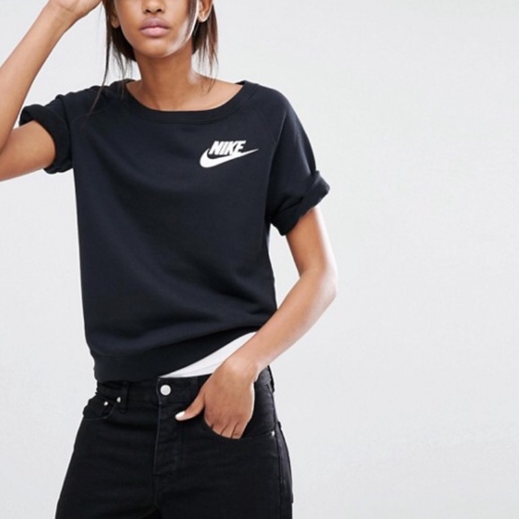 Nike | Sweaters | Nike Rally Short Sleeve Crew Neck Sweatshirt Sz S |  Poshmark